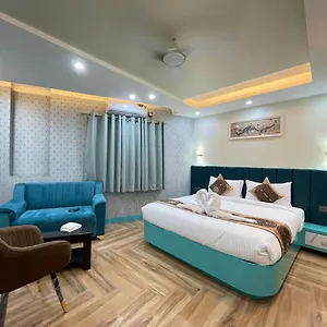 Banaras Palace 3* Varanasi
